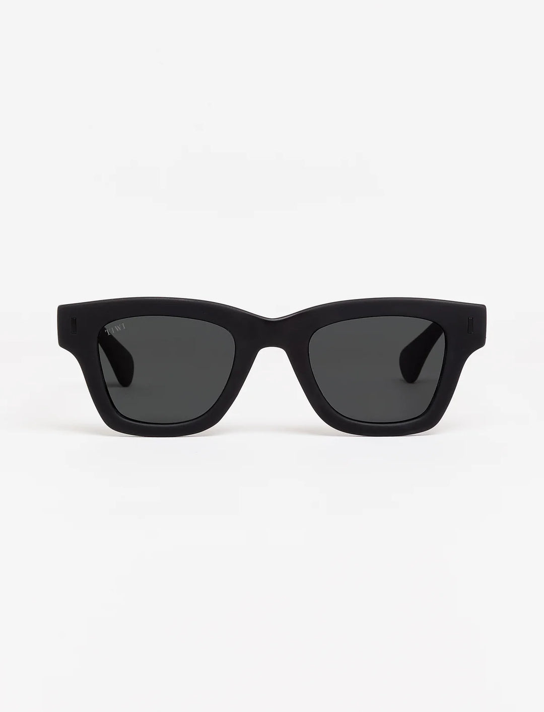 PAUL Available in more colors
