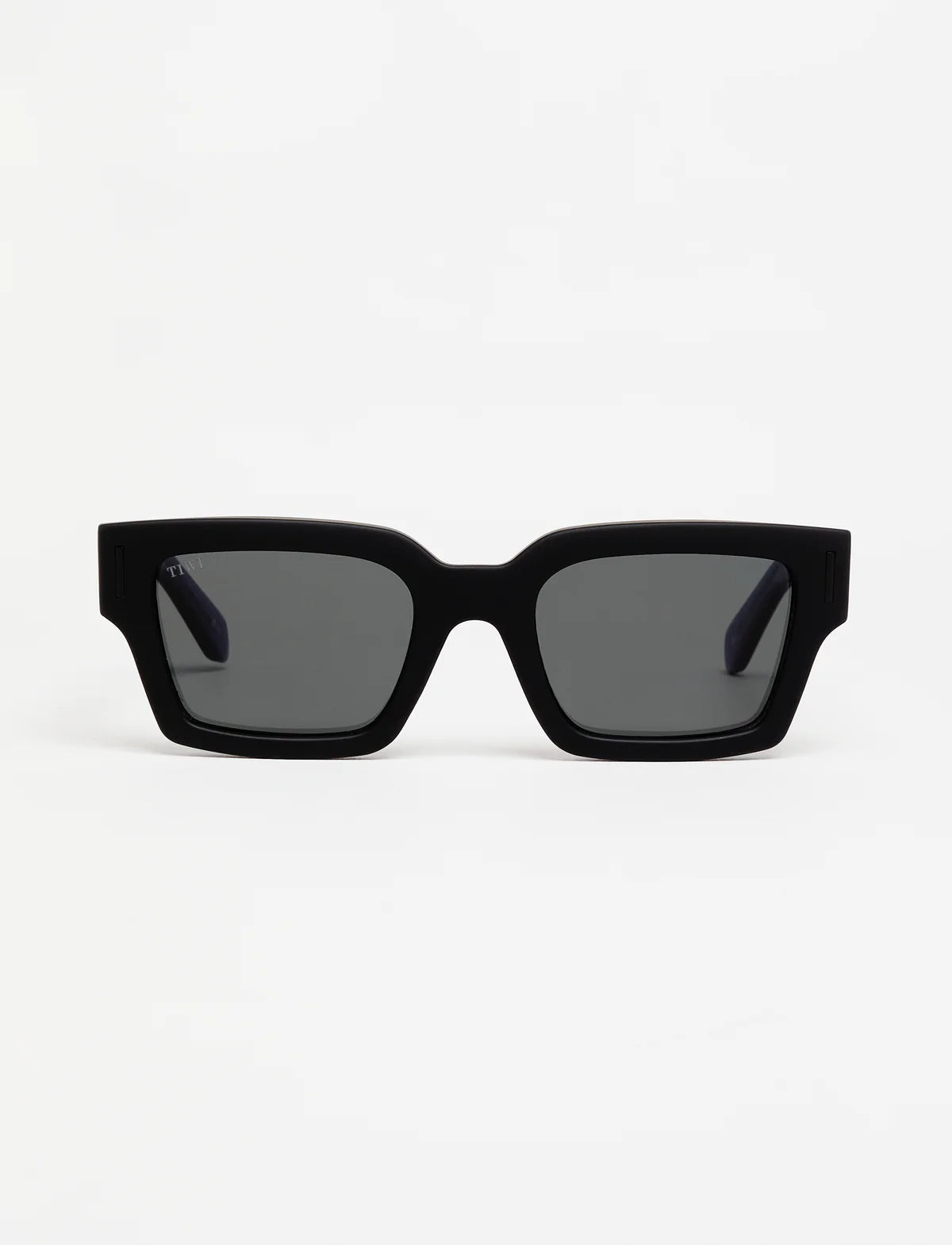 KOBE Available in more colors