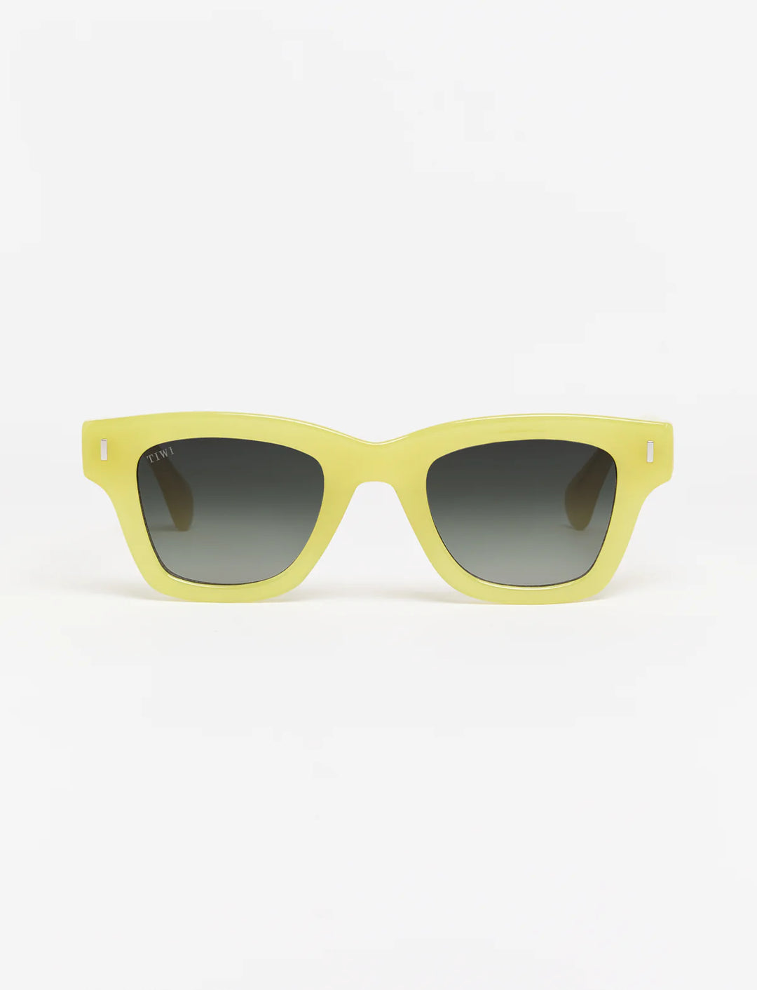 PAUL Available in more colors