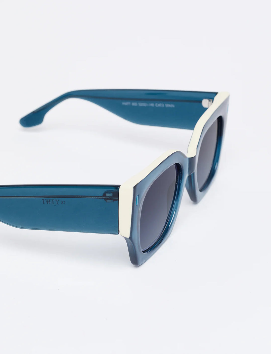 MATT Available in more colors