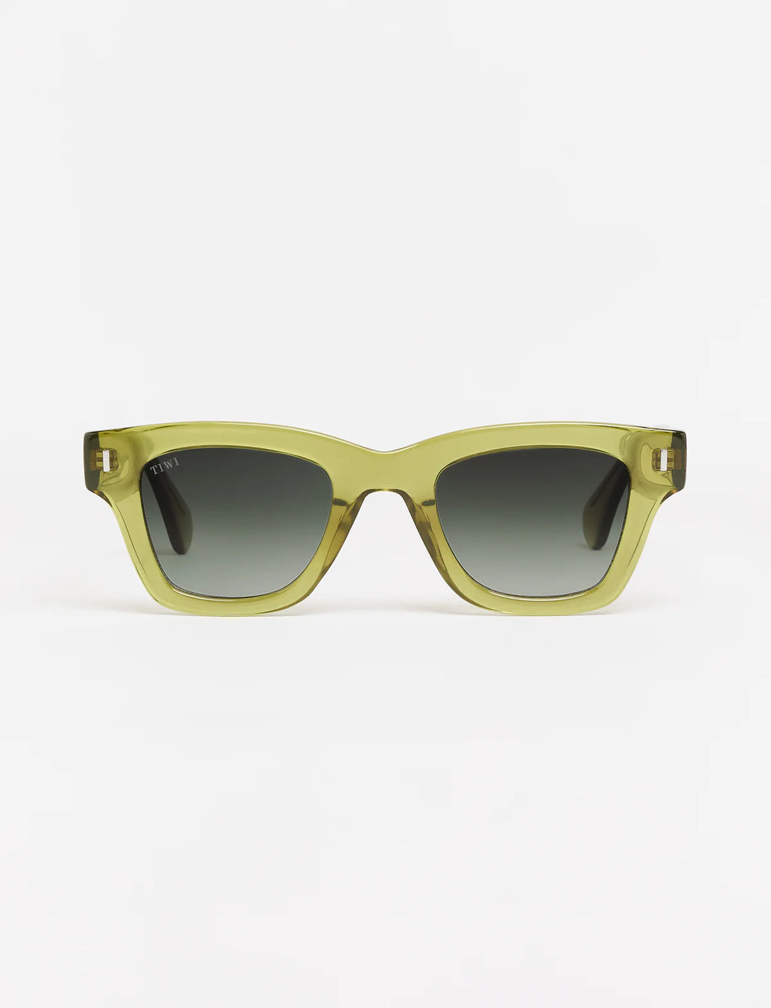 PAUL Available in more colors