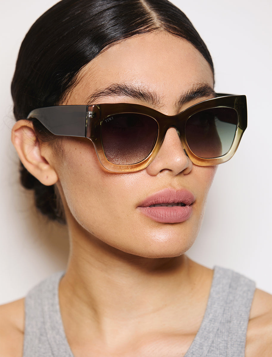 MAYFAIR Available in more colors