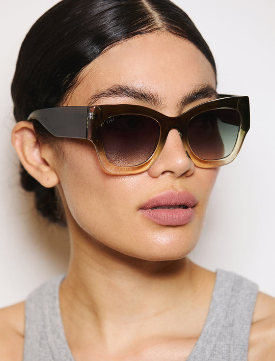 MAYFAIR Available in more colors