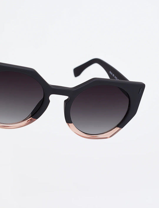 VENUS Available in more colors