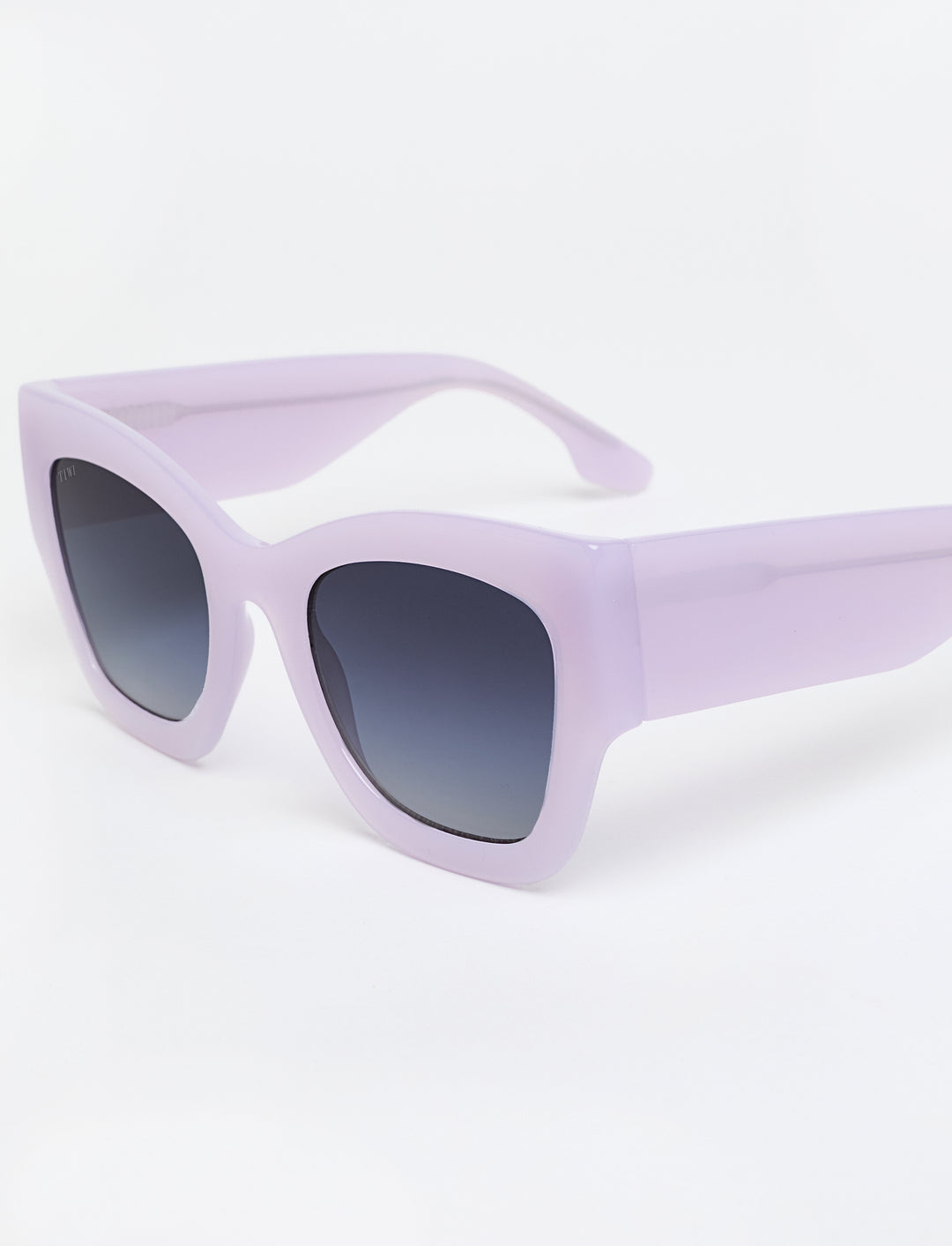 MAYFAIR Available in more colors