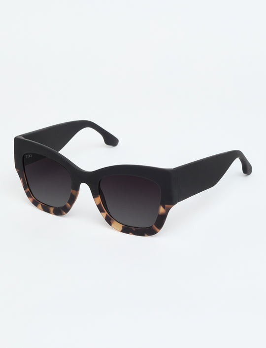 MAYFAIR Available in more colors