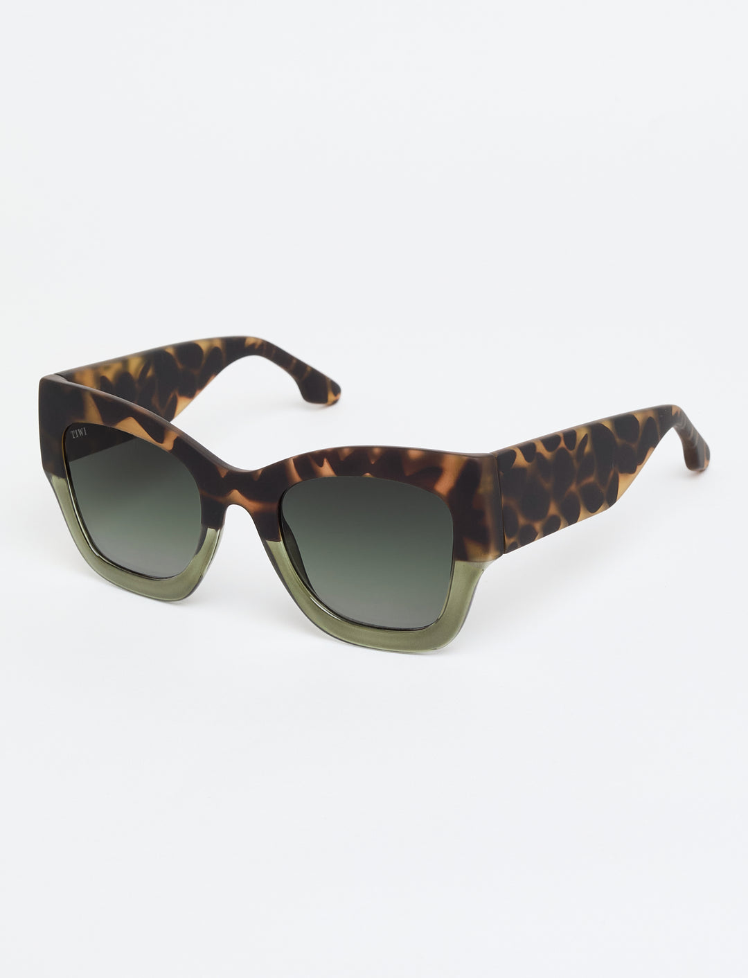 MAYFAIR Available in more colors