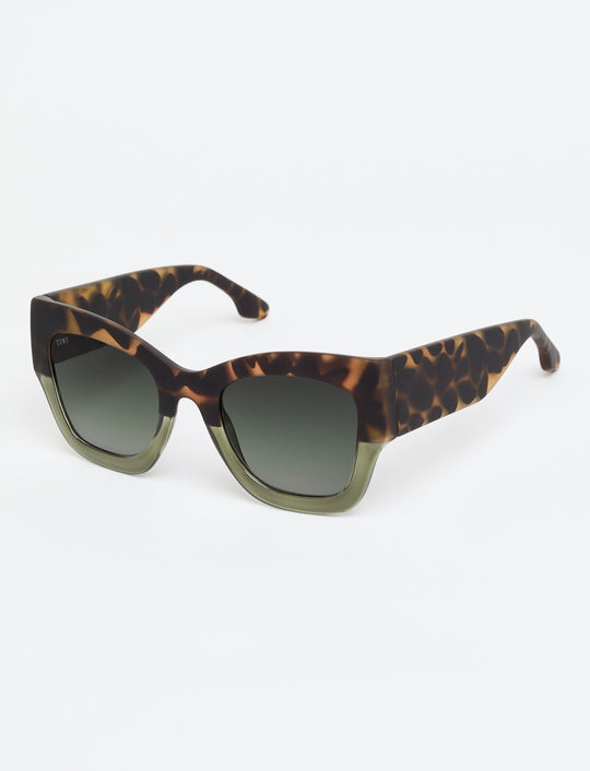 MAYFAIR Available in more colors