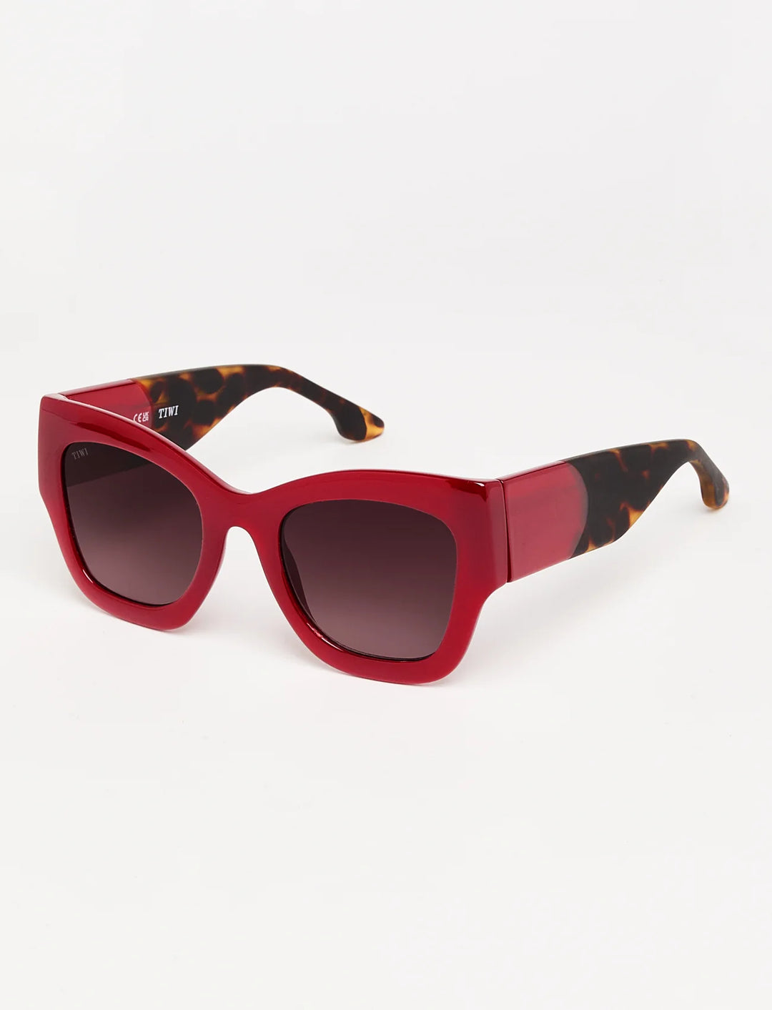 MAYFAIR Available in more colors