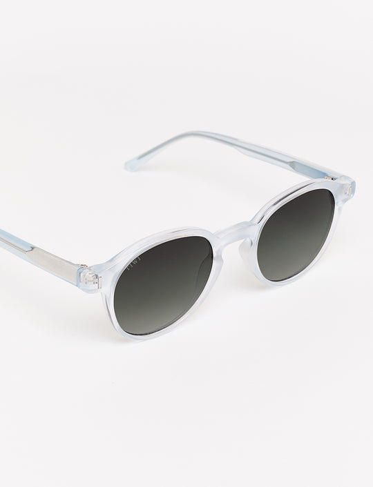 PAOLO Available in more colors