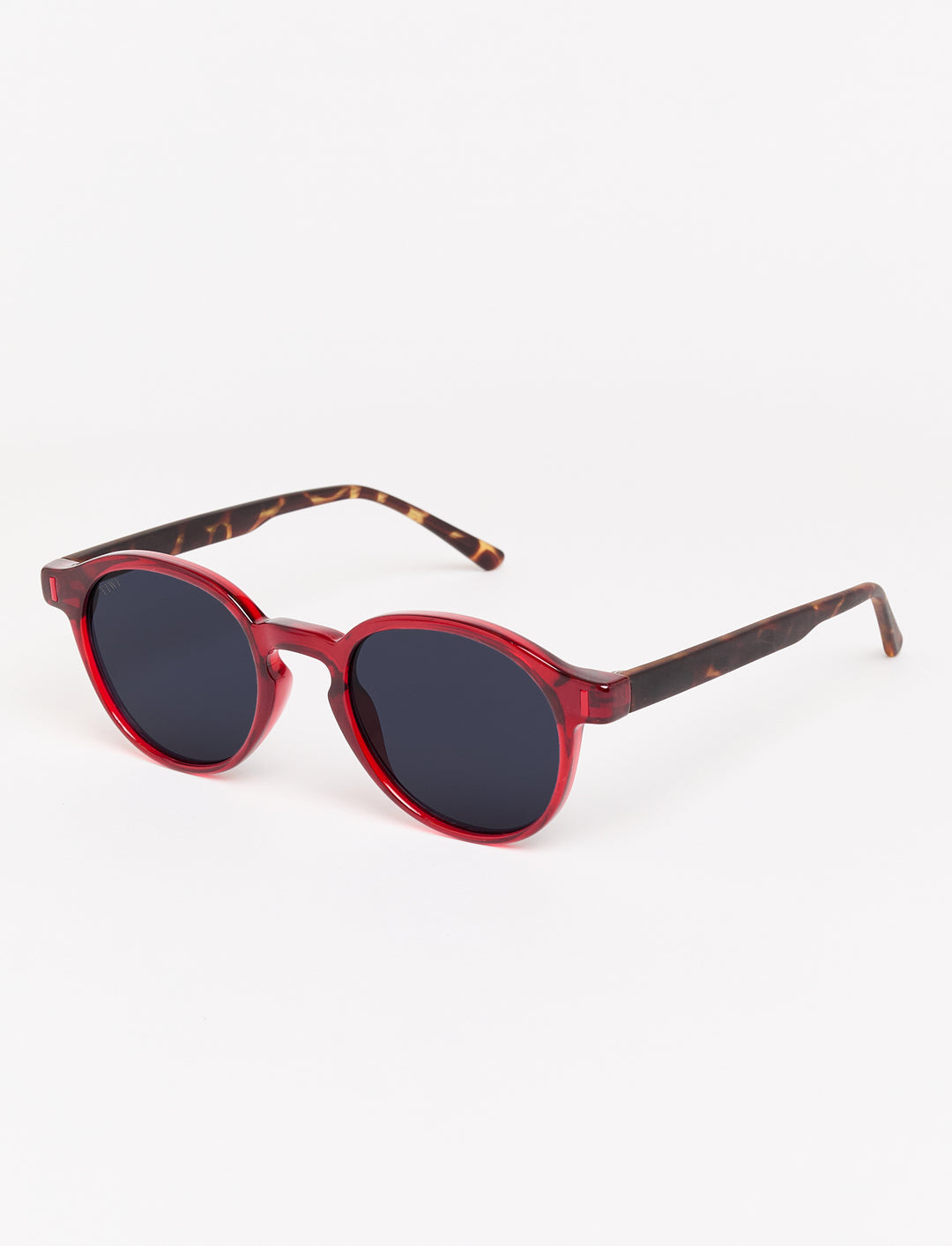 PAOLO Available in more colors