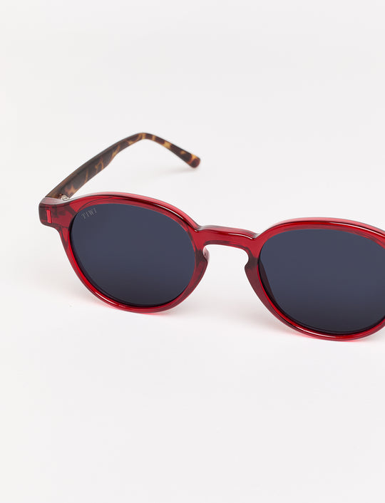PAOLO Available in more colors