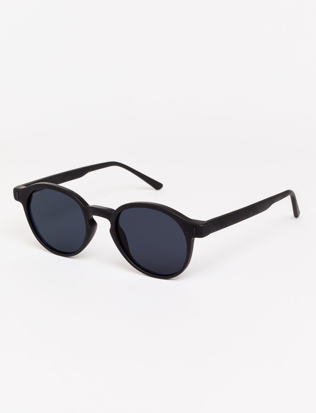 PAOLO Available in more colors