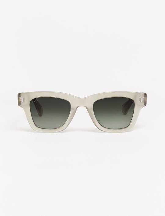 PAUL Available in more colors