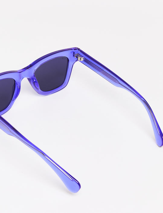 PAUL Available in more colors