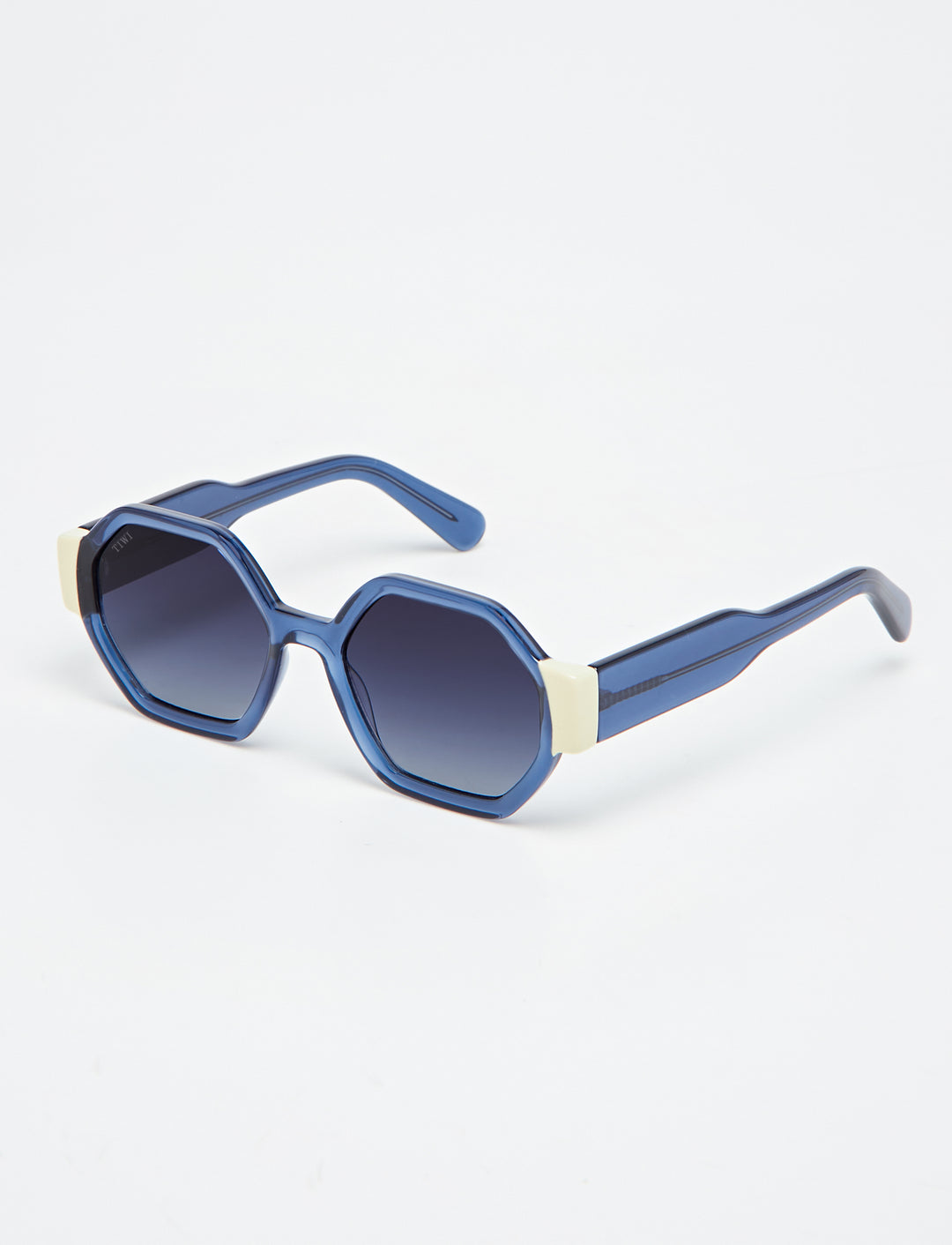 VALETTE Available in more colors