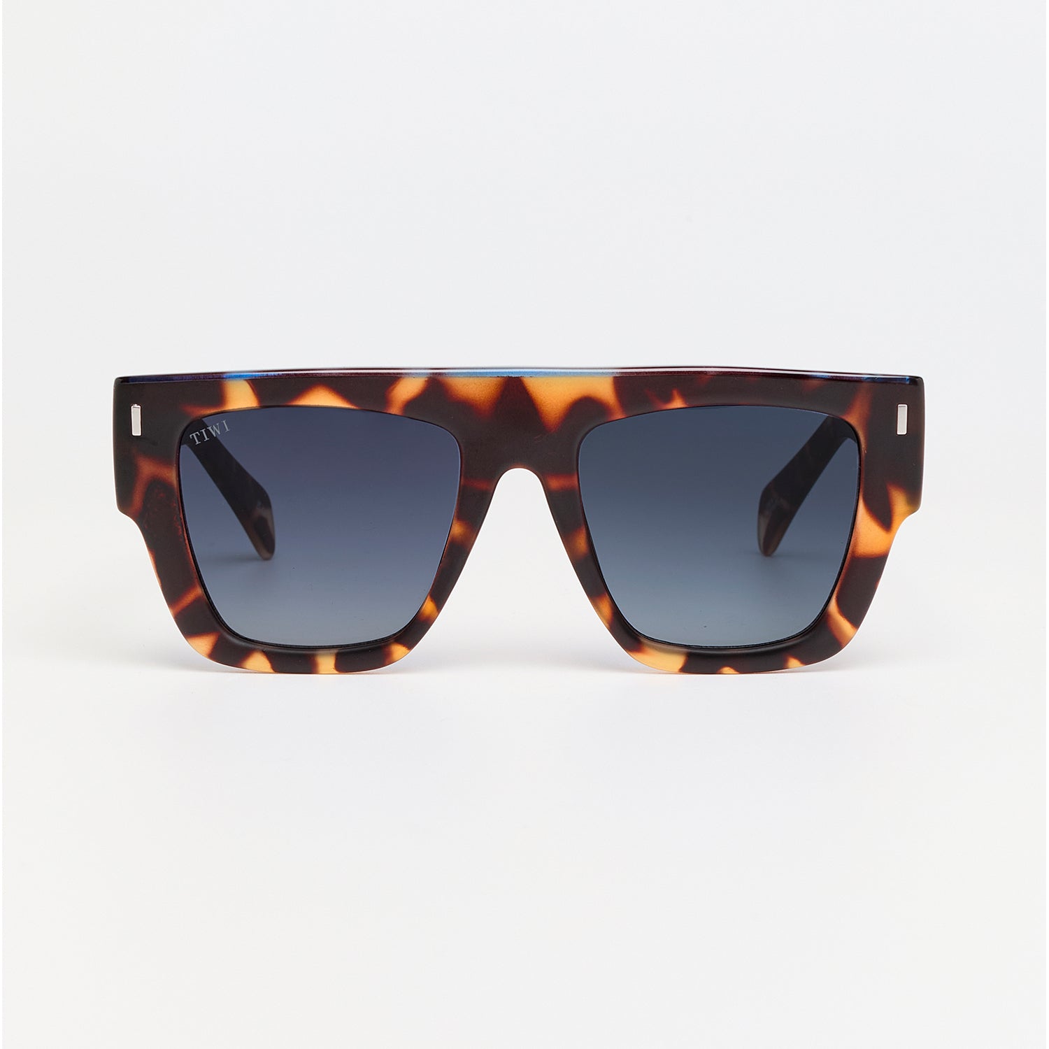 SOLEIL Available in more colors