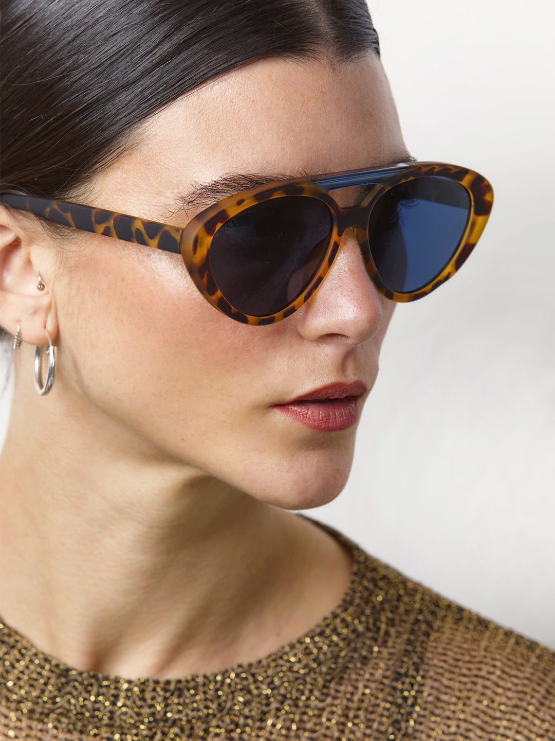 KABUKKI Available in more colors Bicolor Tortoise/Shiny Blue with Blue Gradient Lenses