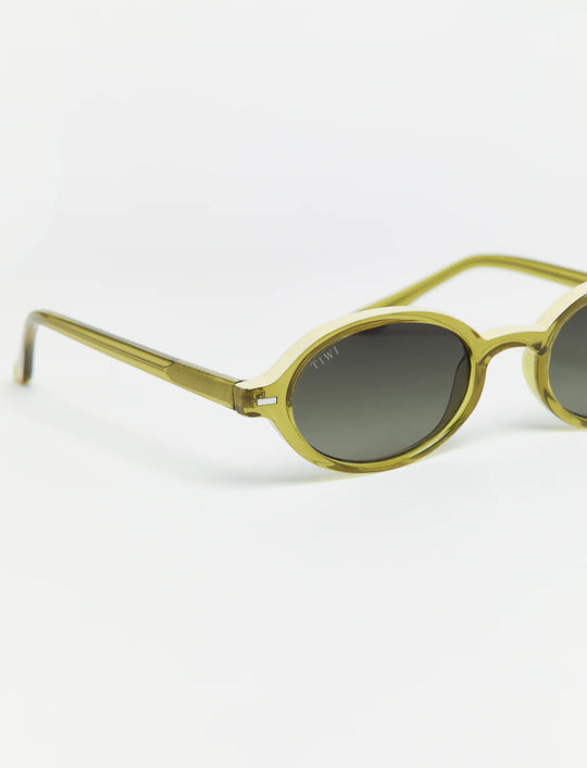 BELL Available in more colors