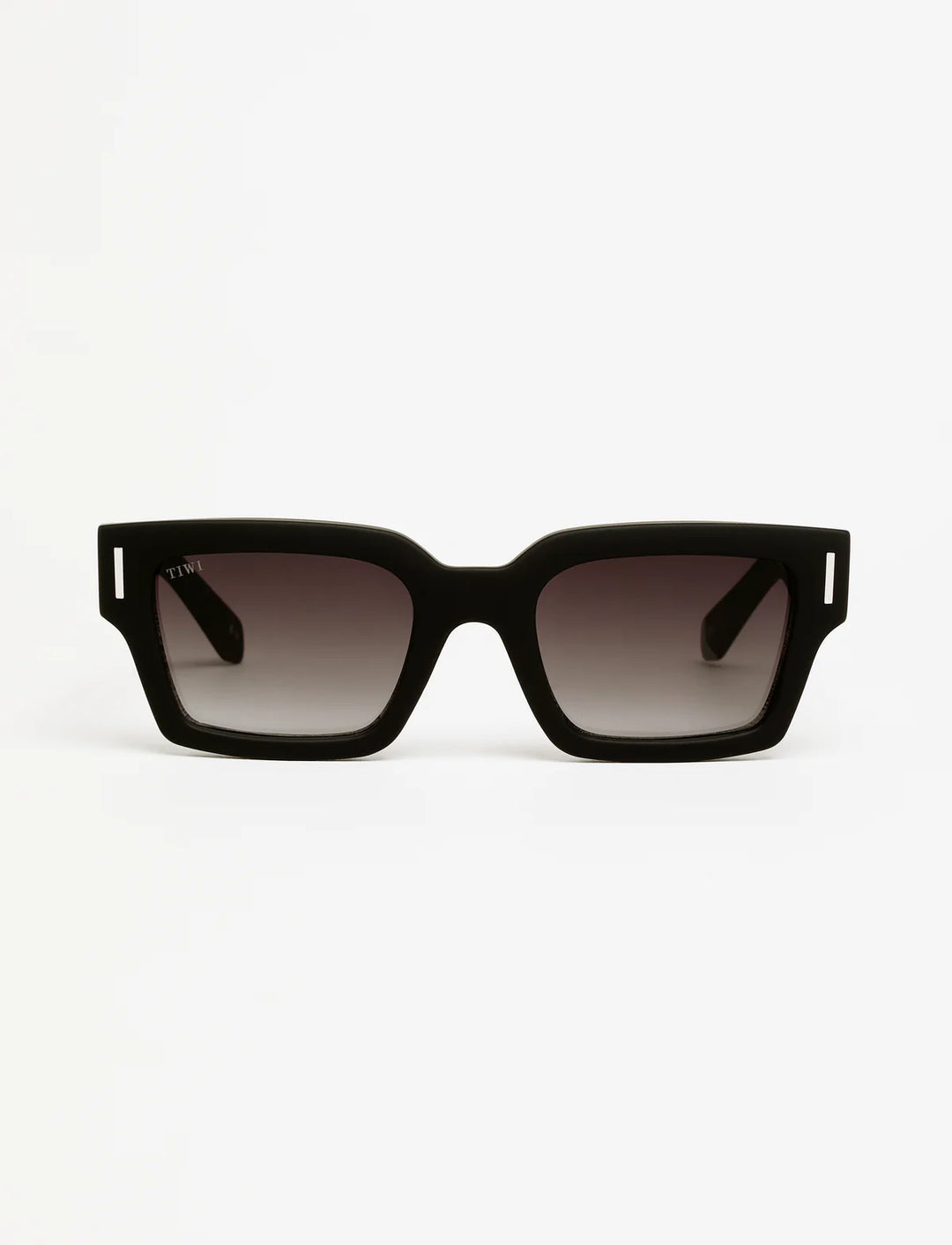 KOBE Available in more colors