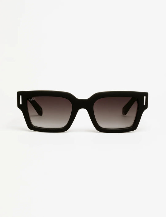 KOBE Available in more colors