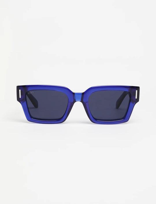 KOBE Available in more colors