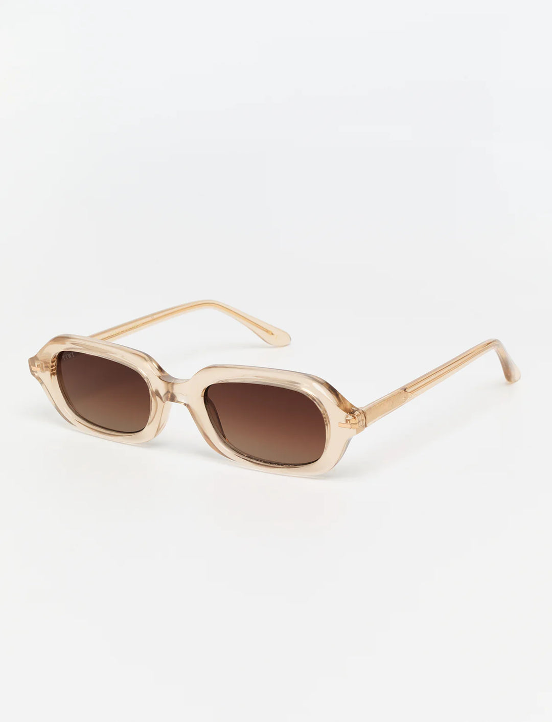 BENNETT Available in more colors