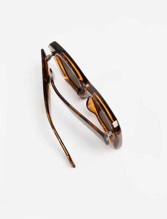 FILIPPA Available in more colors