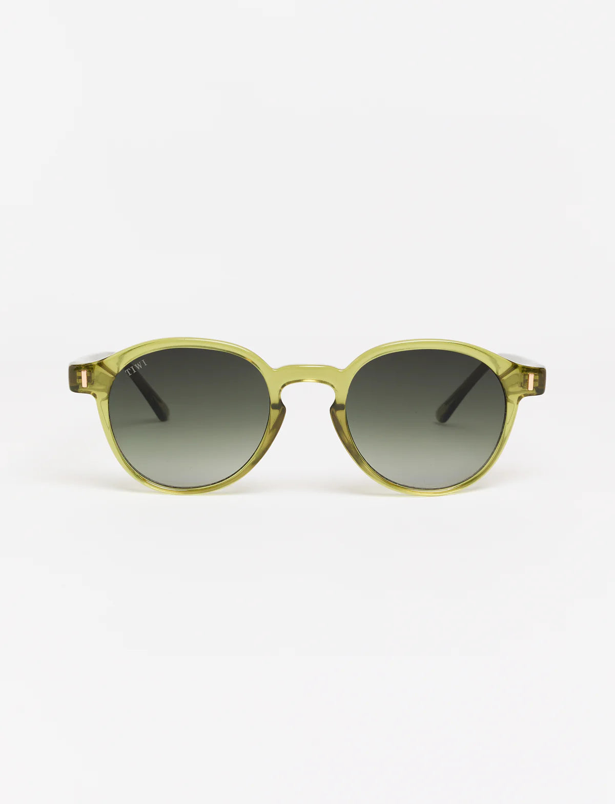 PAOLO Available in more colors Shiny Green with Green Lenses