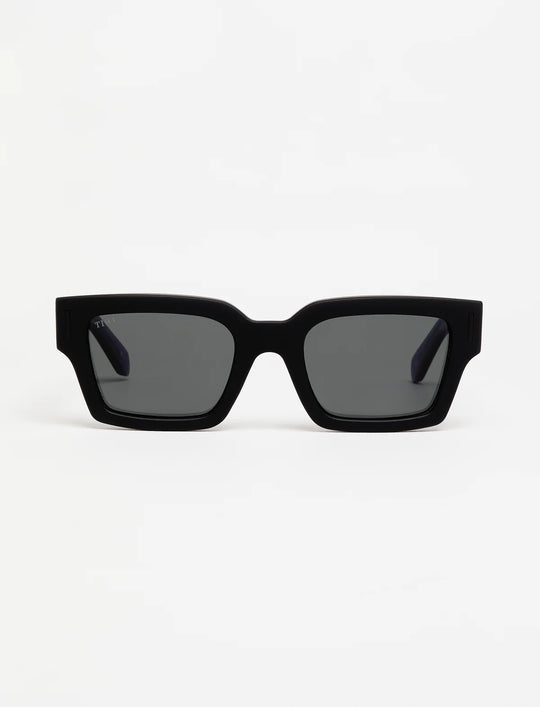 KOBE Available in more colors