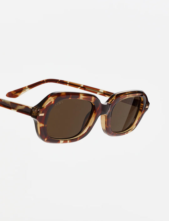 BENNETT Available in more colors
