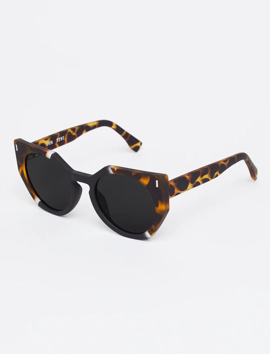 VENUS Available in more colors