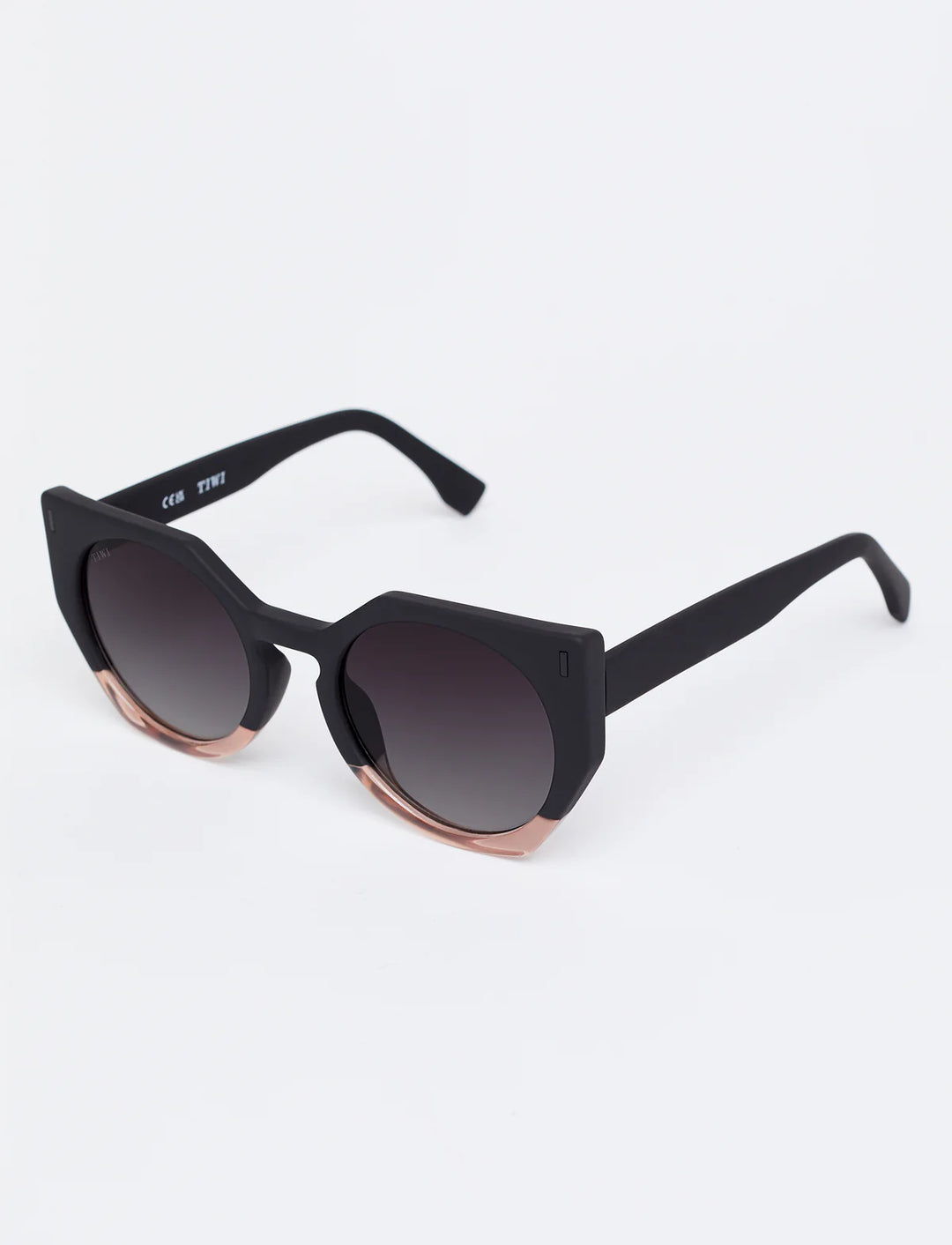 VENUS Available in more colors