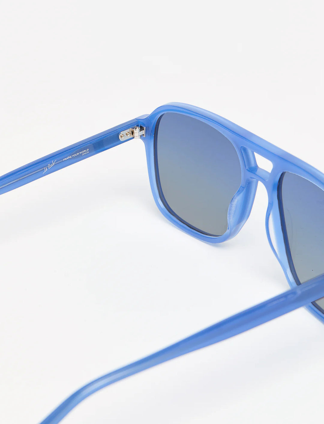 LeCLUB ARCH Available in more colors
