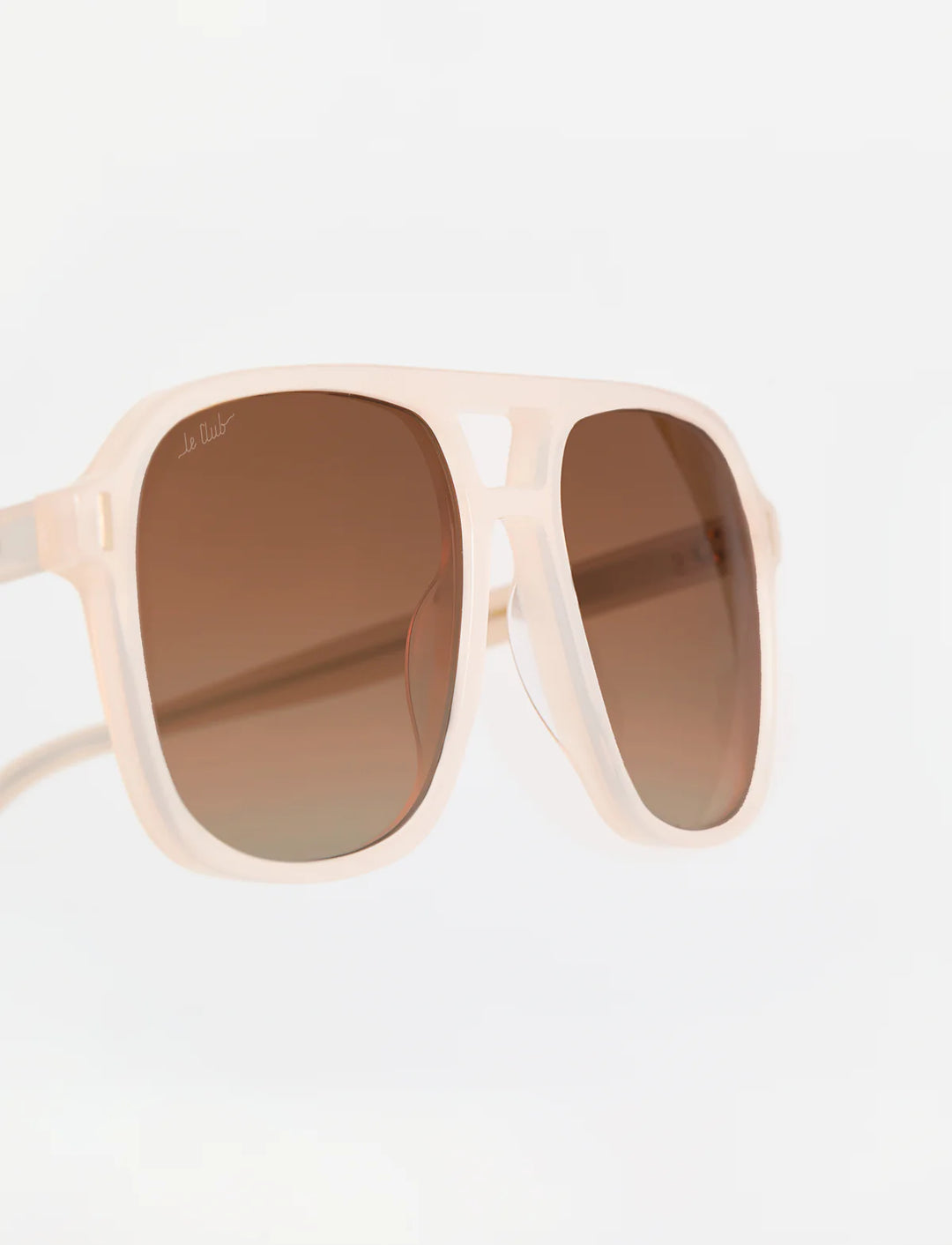LeCLUB ARCH Available in more colors