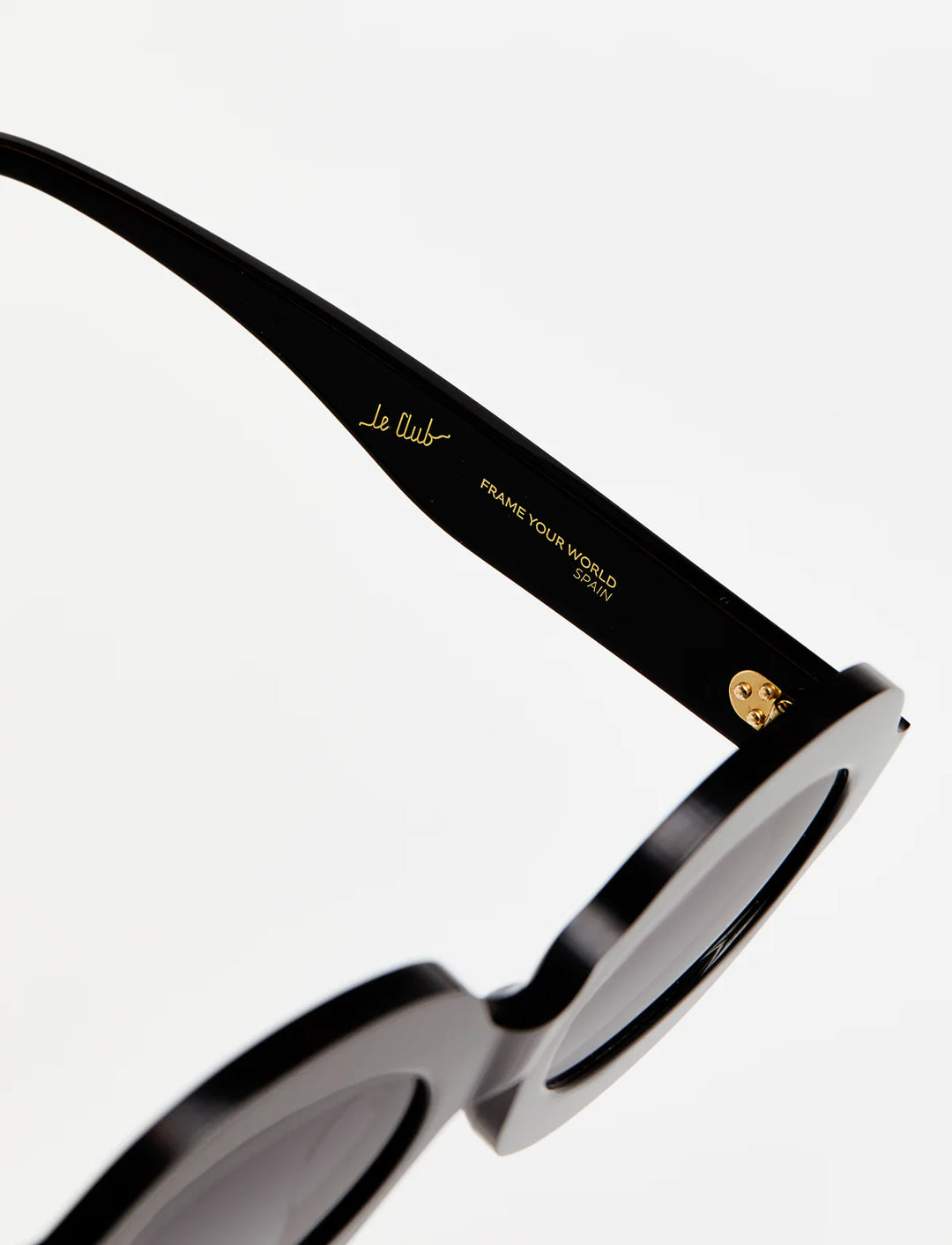LeCLUB PAOLA Available in more colors