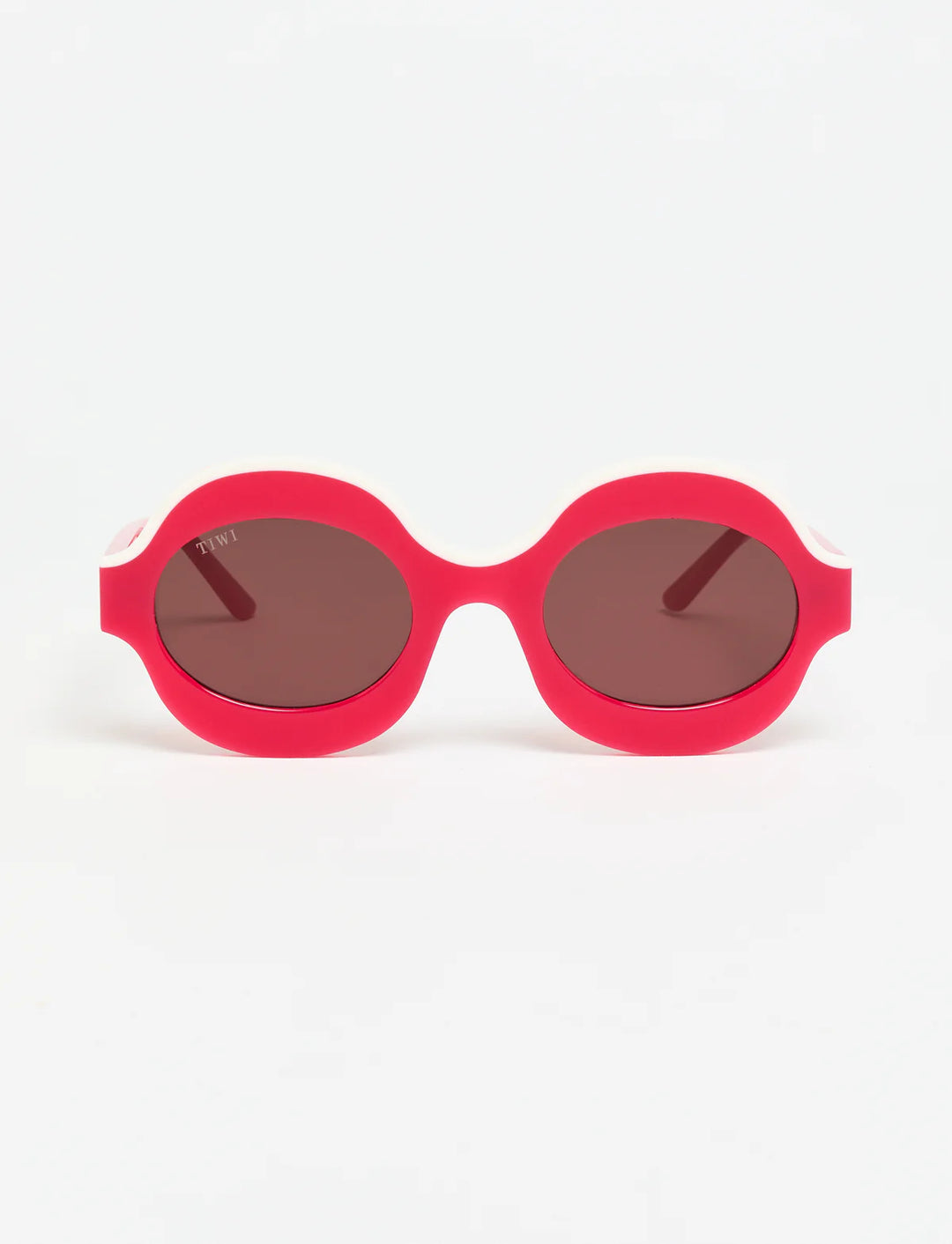 LeCLUB PAOLA Available in more colors Shiny Cherry/Beige Topline