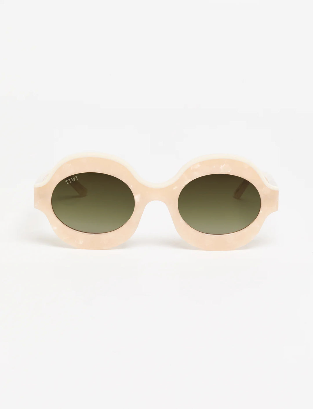 LeCLUB PAOLA Available in more colors Shiny Coconut