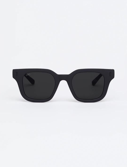 LIO Sunglasses Available in more colors Total Black Edition  