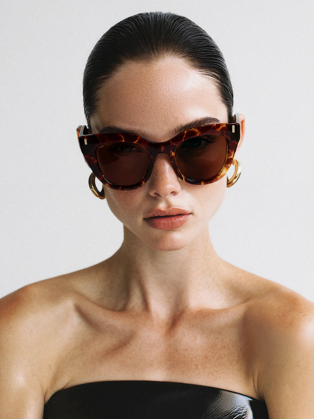 ROSETTA Available in more colors