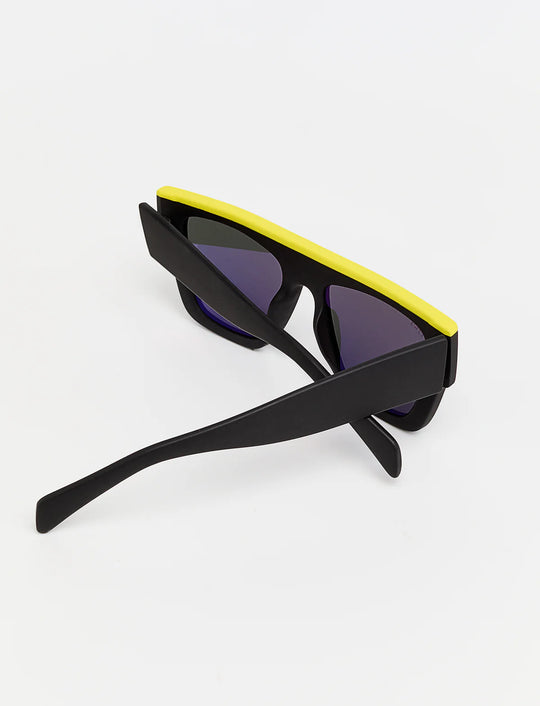 SOLEIL Available in more colors