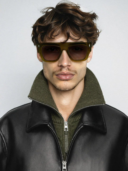 SOLEIL Available in more colors