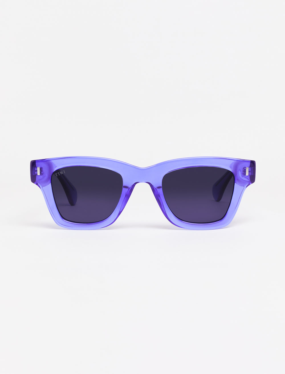 PAUL Available in more colors