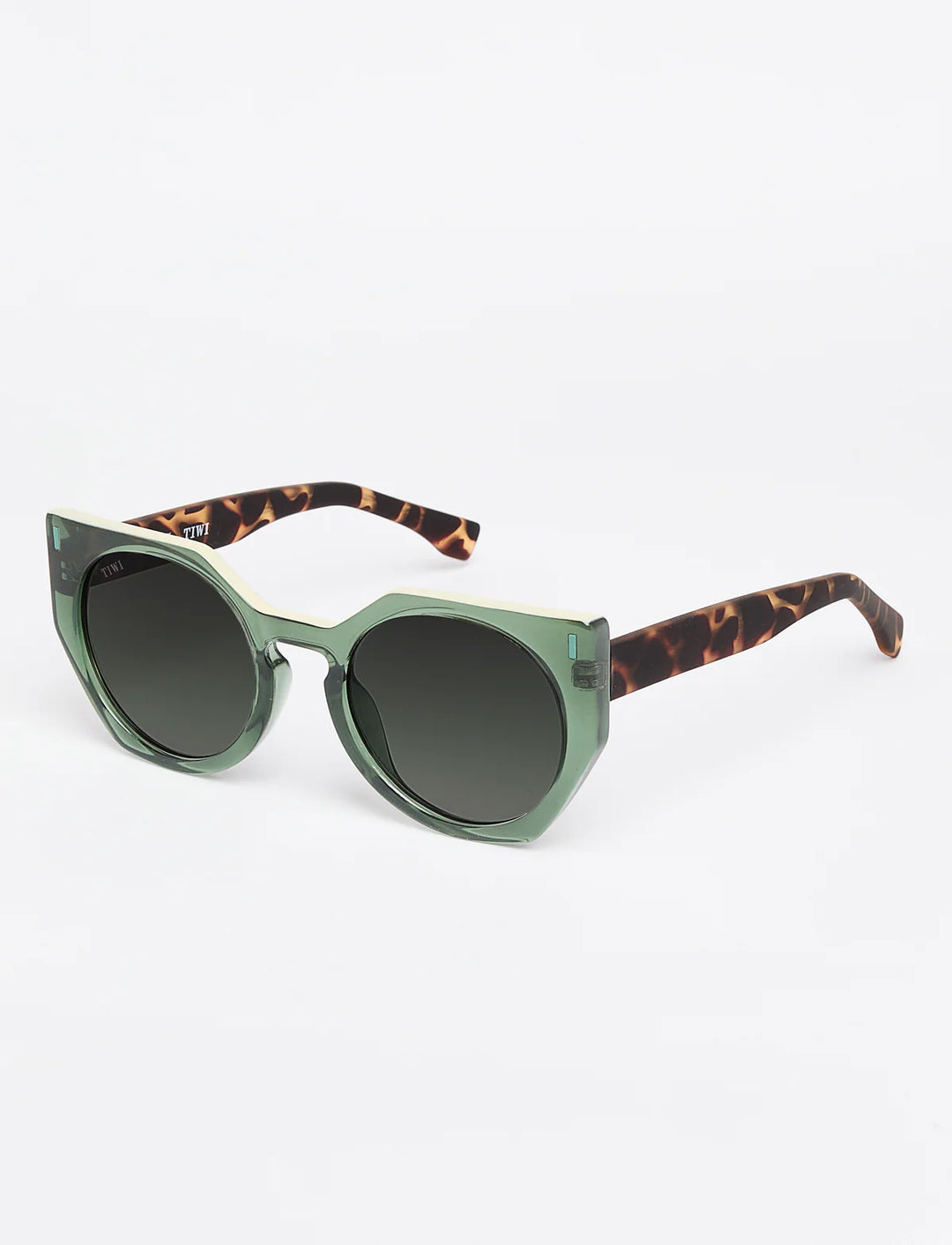 VENUS Available in more colors