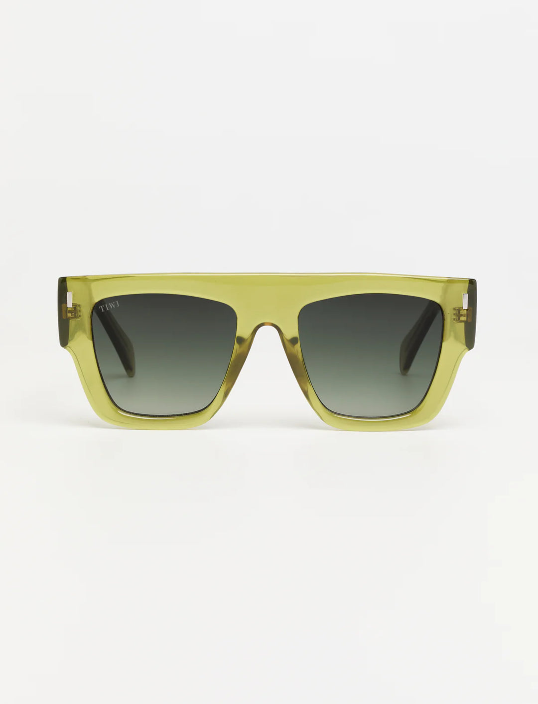 SOLEIL Available in more colors